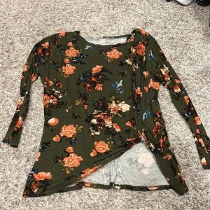 Good used condition blouse 3/4 sleeve